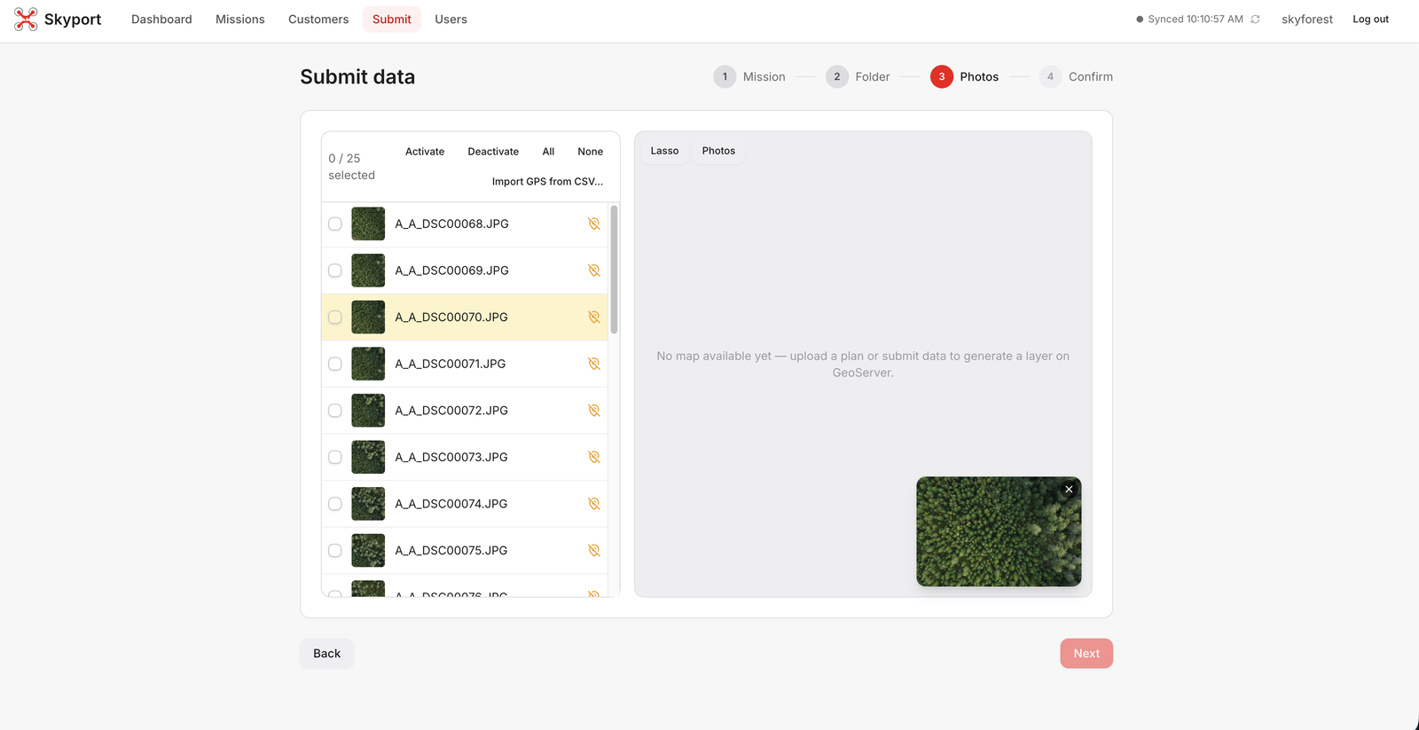 Submission flow: select photos, import GPS positions, confirm